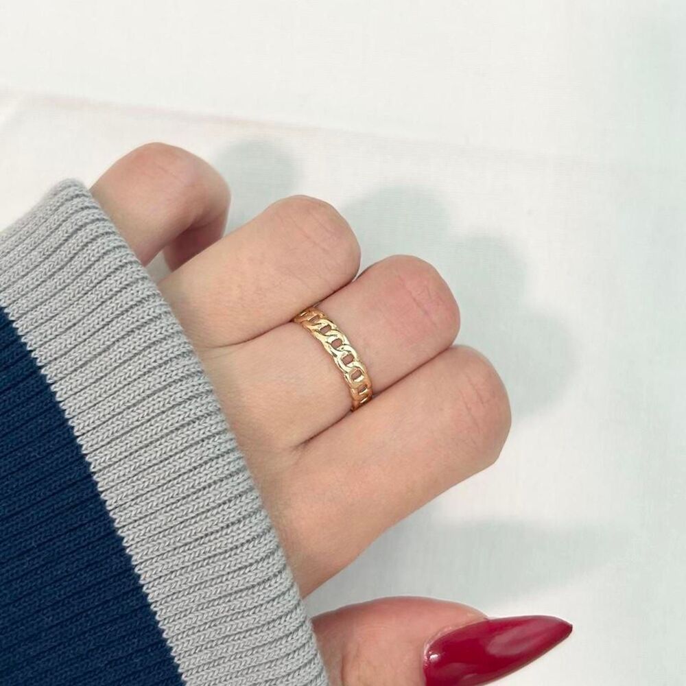 Vintage Inspired Luxurious Gold Ring - Picture 2 of 4